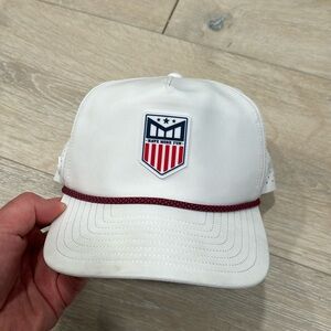 Melin SnapBack hat white red blue